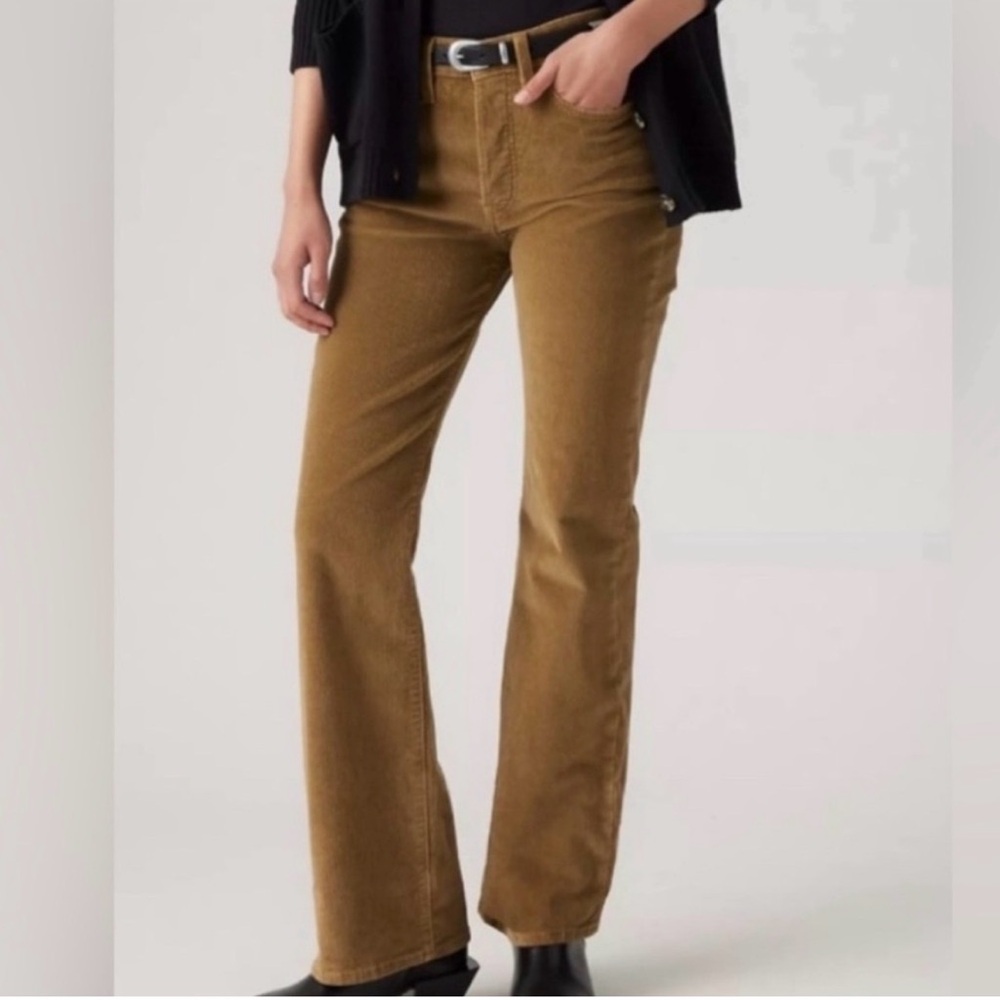 Levi’s women’s Low Pro Straight Leg Corduroy Pant Brown 31x30 NWT